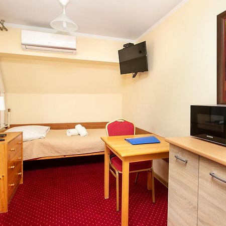 Madohora_Slonce Hotel Zaryte Ngoại thất bức ảnh